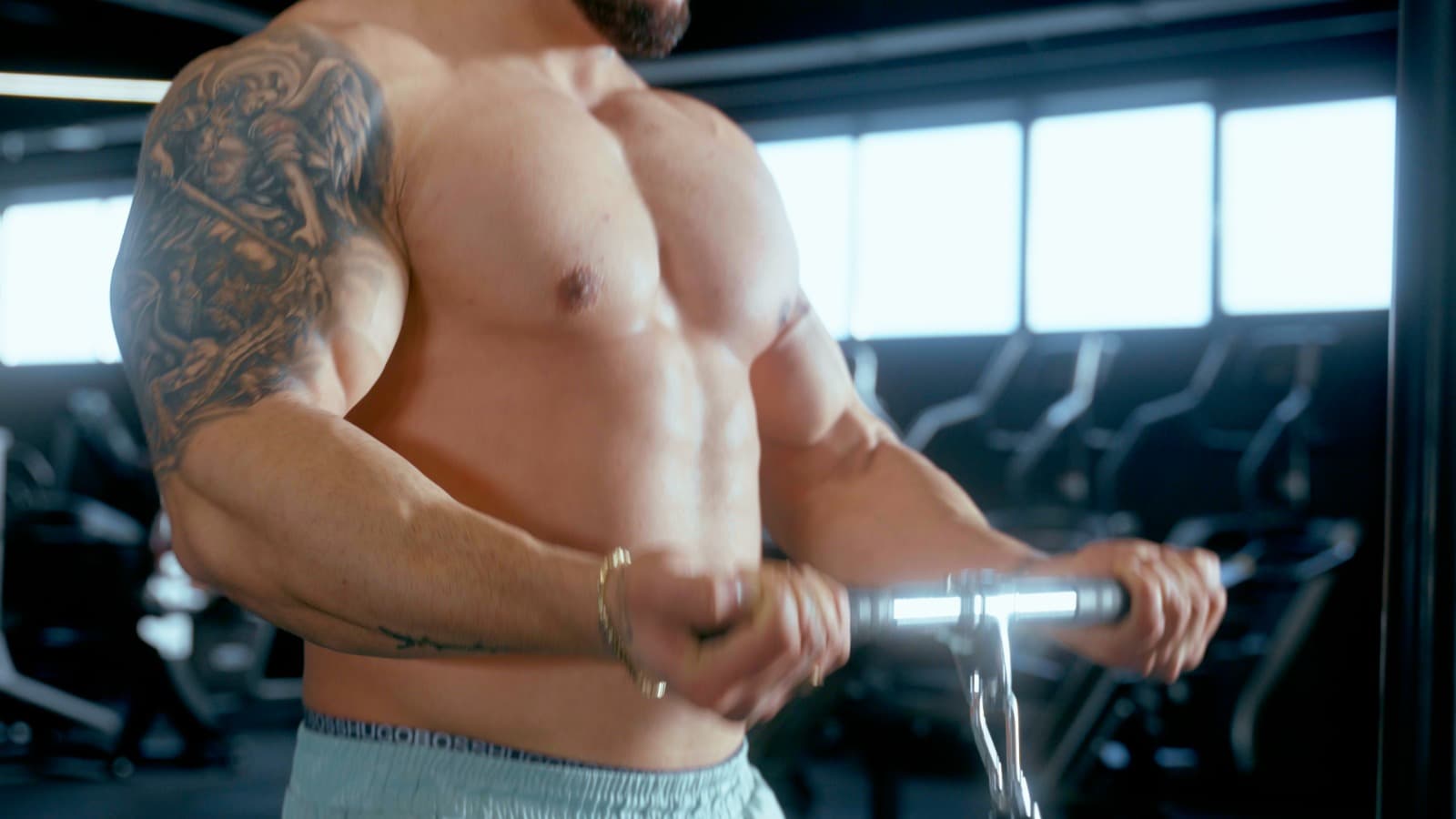 Antrenor biceps